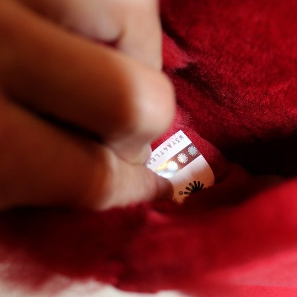 NIB UGG GIRL'S BAILEY BOW RIBBON SUEDE SHEARLING CLASSIC SHORT BOOTS RED - Picture 7 of 7